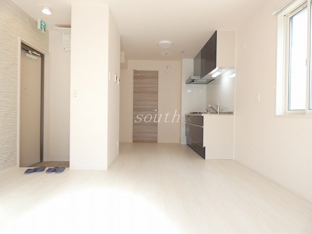 居室・リビング　洗練された清潔感漂う清楚な仕上がり