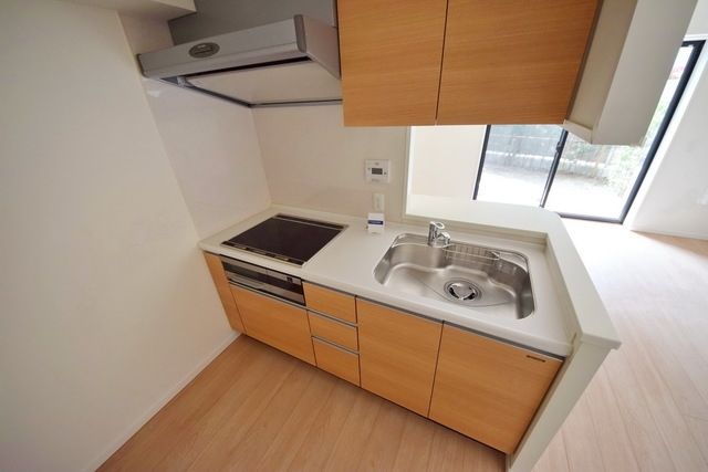 キッチン　★ゆったりシンクのＩＨ型システムキッチン★