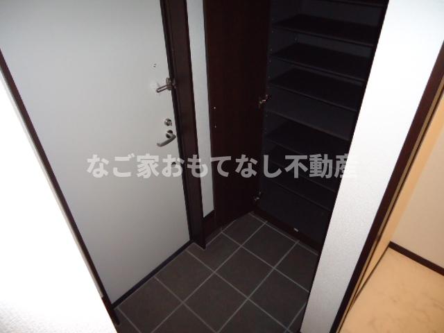 玄関　同タイプ写真