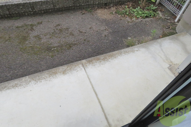 バルコニー　バルコニーです。幅があり作業がしやすいですね