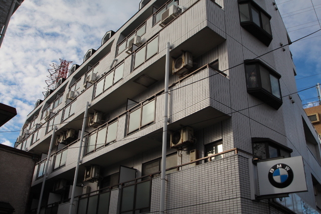 建物外観　丈夫で安心の鉄筋コンクリート造マンションです☆