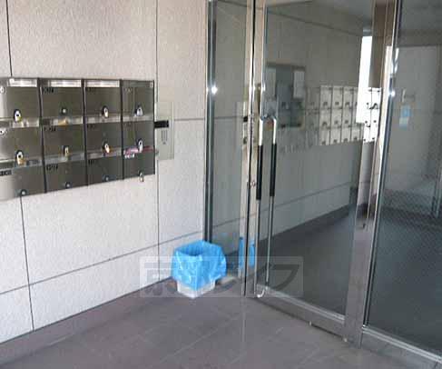 ロビー　オートロックです。