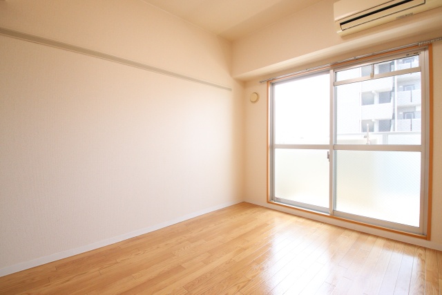 居室・リビング　※別室の参考写真の為、現況優先です。