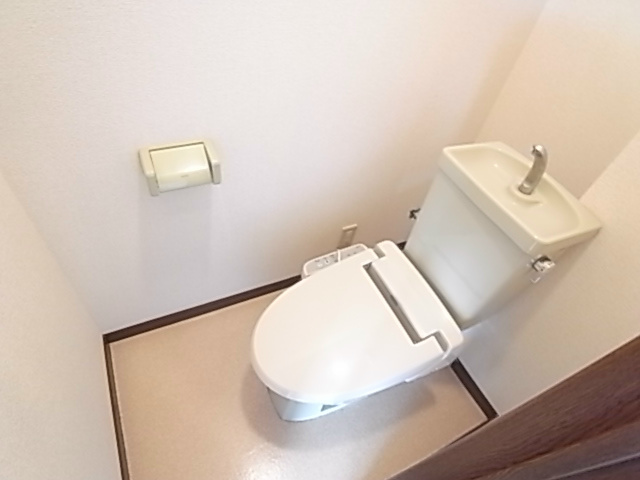 トイレ　同仕様別部屋