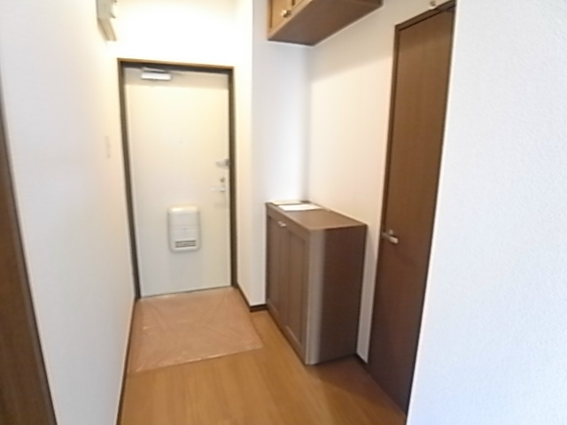 玄関　同仕様別部屋