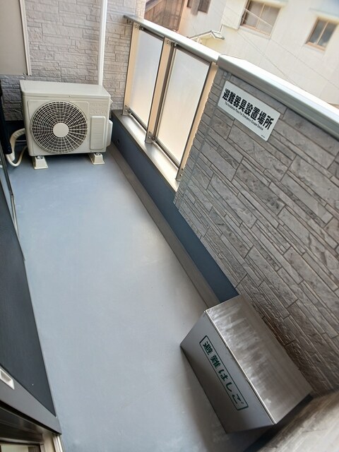 バルコニー　バルコニー