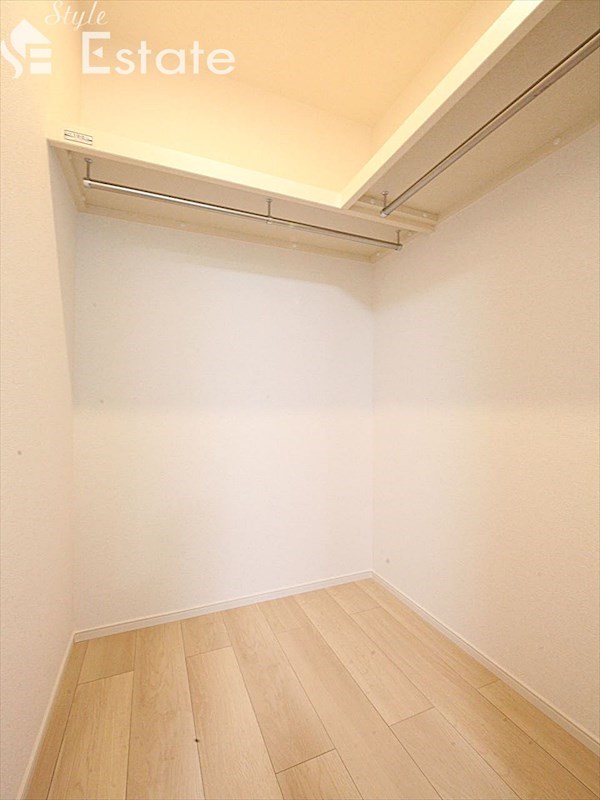 収納　ウォークインクローゼット