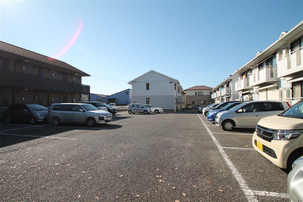 駐車場　駐車場（ABC棟共有）