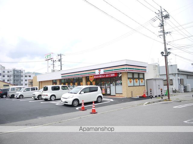 コンビニ　セブンイレブン（コンビニ）まで627m