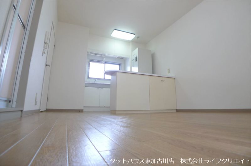 居室・リビング　109号室の写真