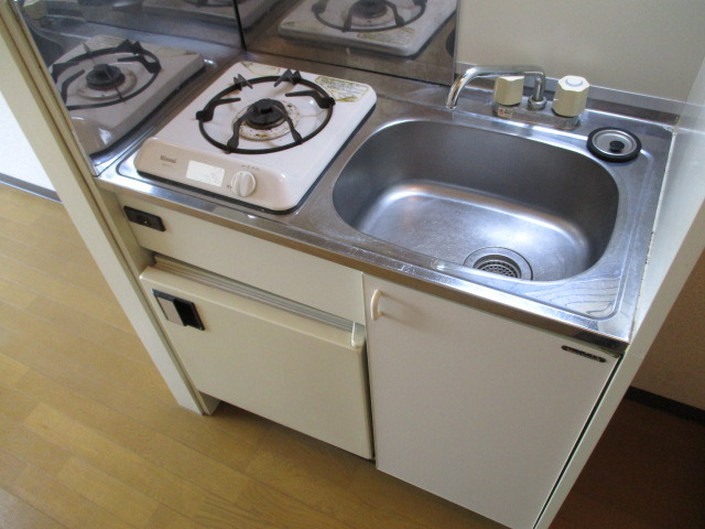 キッチン　ガスキッチンで料理もしやすいですね