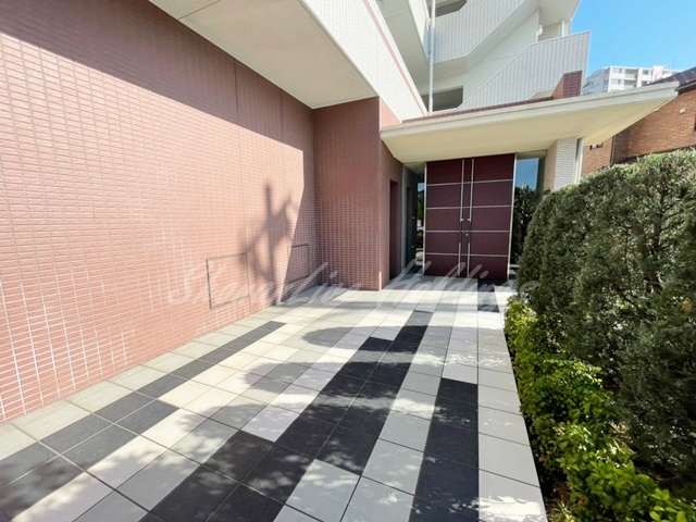 エントランス　綺麗なエントランス♪