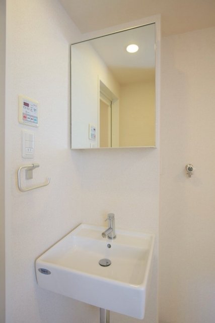 洗面設備　使いやすい洗面所です