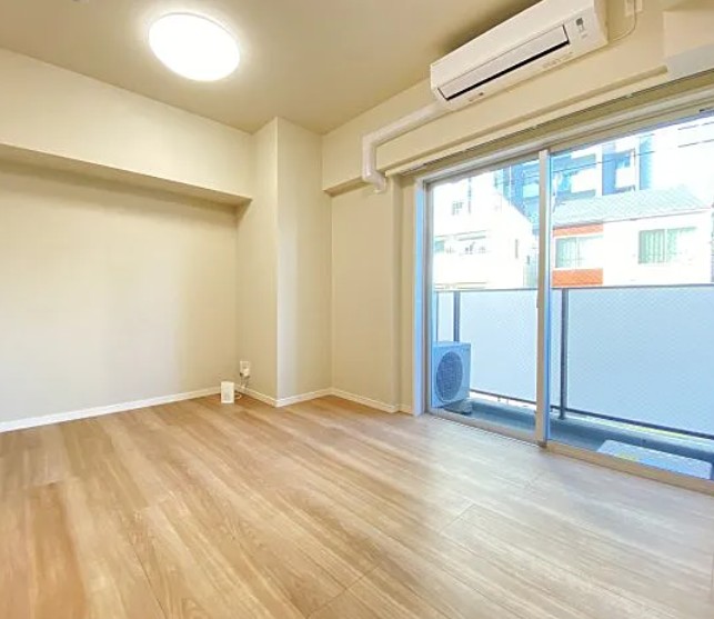 居室・リビング　☆明るい洋室☆