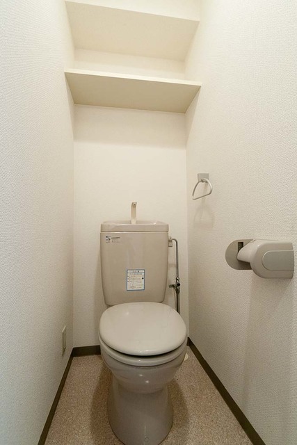 トイレ　※写真は同タイプ住戸です。