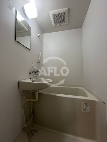 バス・シャワールーム　U-ro新大阪　浴室