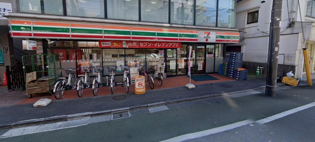 コンビニ　セブンイレブン板橋本町駅東店（コンビニ）まで280m