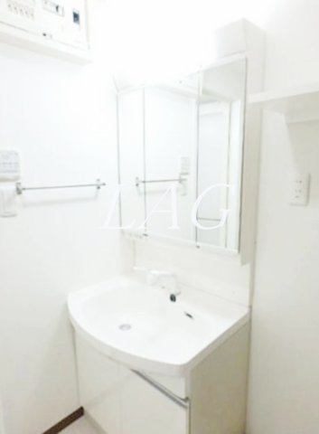 洗面設備　独立洗面台です。