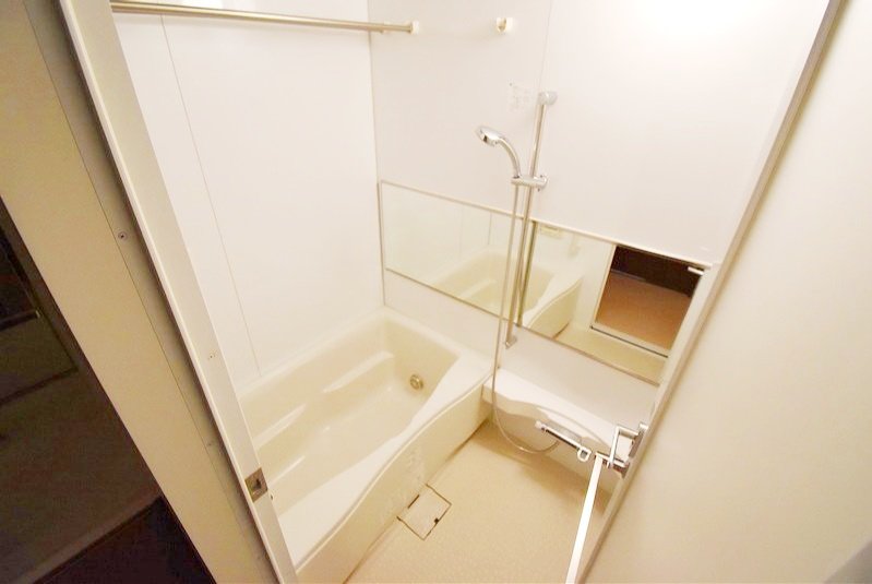 バス・シャワールーム　別部屋参考写真