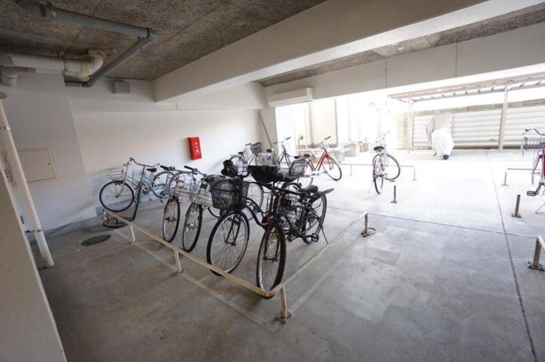 駐車場　駐輪場