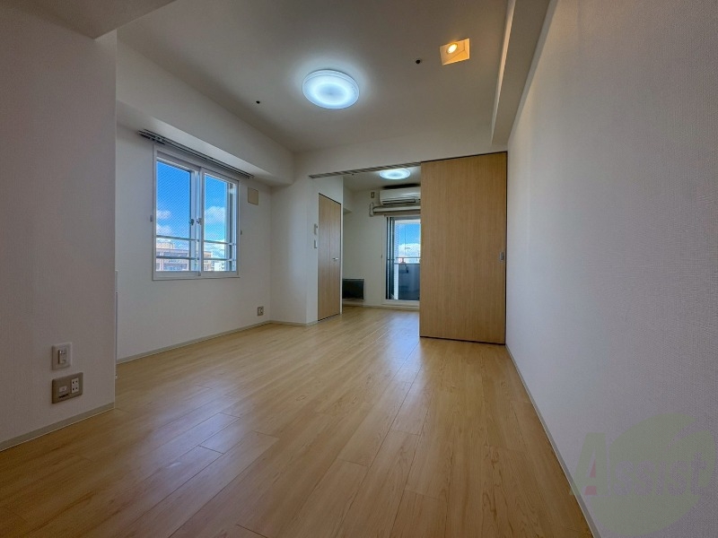 居室・リビング　広くてキレイなお部屋が広がっていて、充実した生活が送れそう。