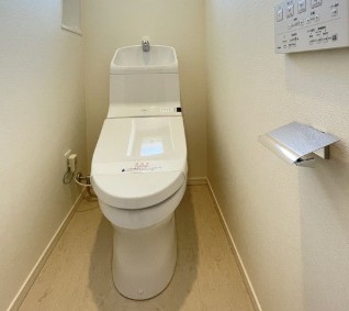トイレ　※こちらの写真は他部屋参考写真です