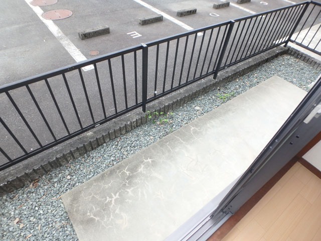 バルコニー　洗濯干しやすいです♪