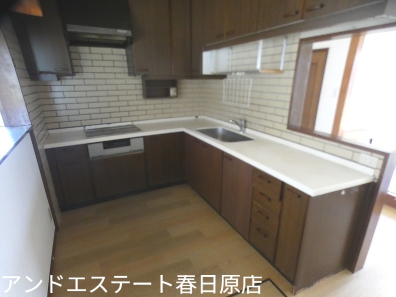 キッチン　３口コンロ付きキッチン