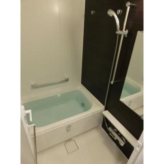 バス・シャワールーム　※写真は同タイプ住戸です。