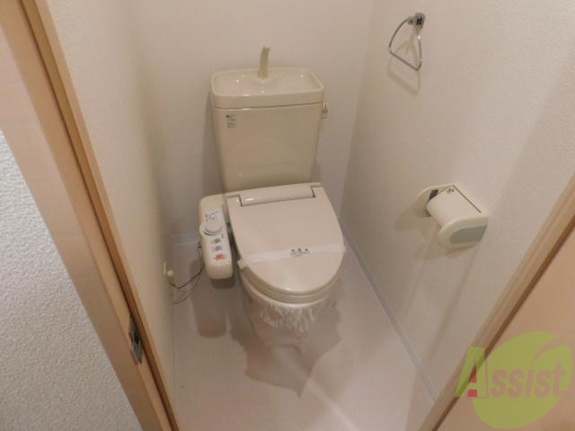 トイレ　温水トイレです。