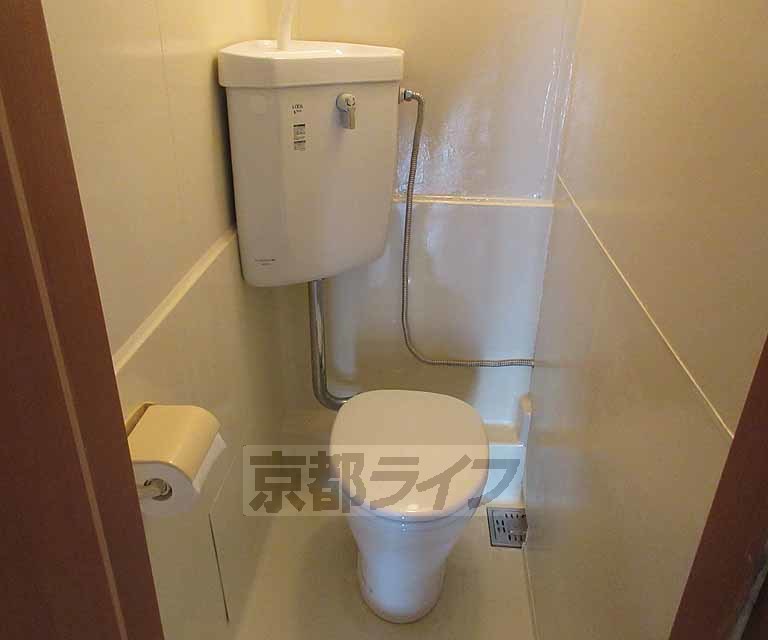 トイレ　玄関横のシューズボックスです！