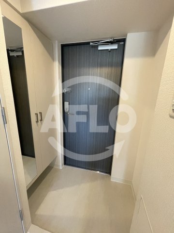 玄関　エスリードザ・レーヴ大阪　玄関