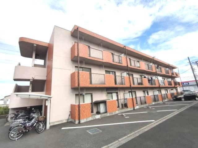 建物外観　★駐車場1台付★温水洗浄便座★エアコン★TVインターホン★