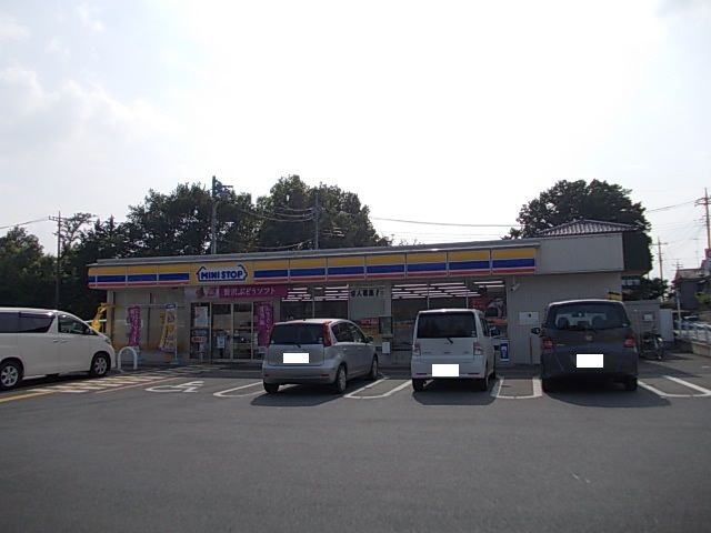コンビニ　ミニストップ東松山上野本店（コンビニ）まで410m