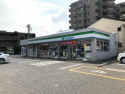 コンビニ　ファミリーマート 北秋津店（コンビニ）まで642m