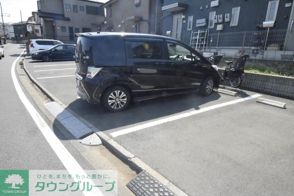 駐車場　★ファミリーにオススメのテラスハウス★