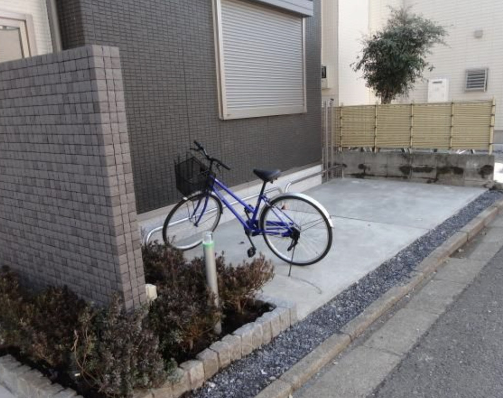駐車場　駐輪場付き