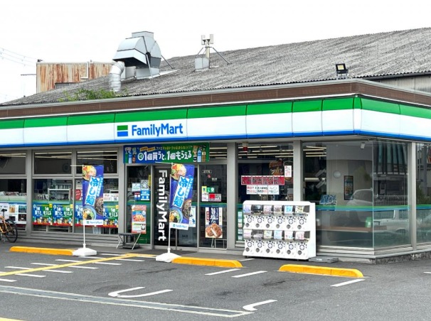 コンビニ　ファミリーマート守口南寺方東通店（コンビニ）まで461m