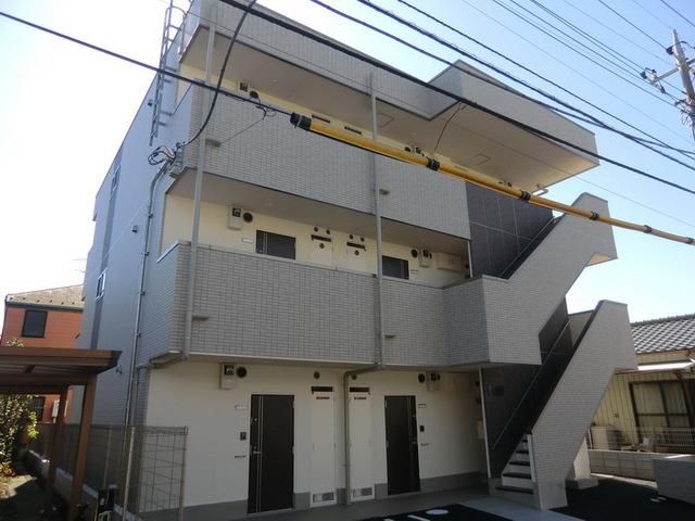 建物外観　閑静な住宅街に立地