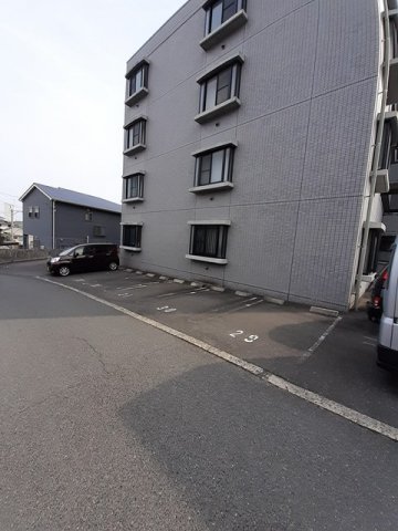 駐車場　駐車場完備です