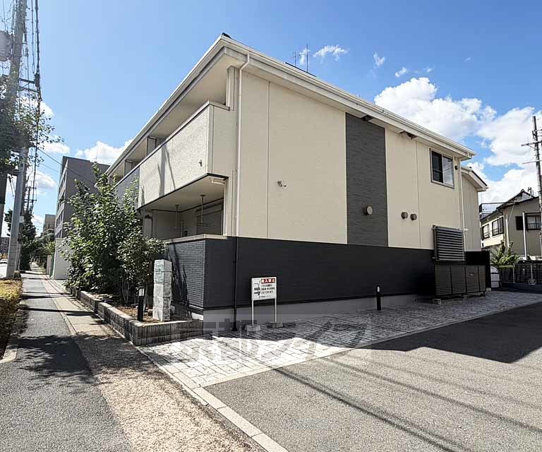 建物外観　２階立てのハイツです。