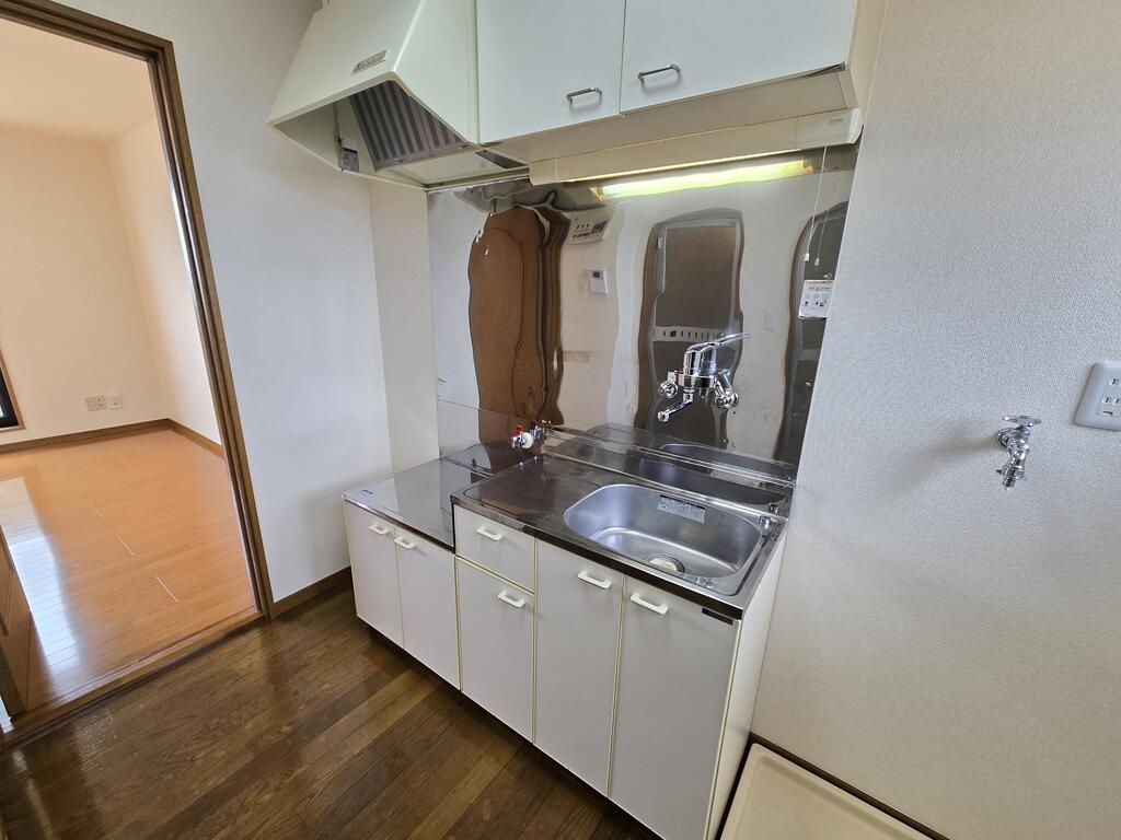 キッチン　広めのキッチンスペース