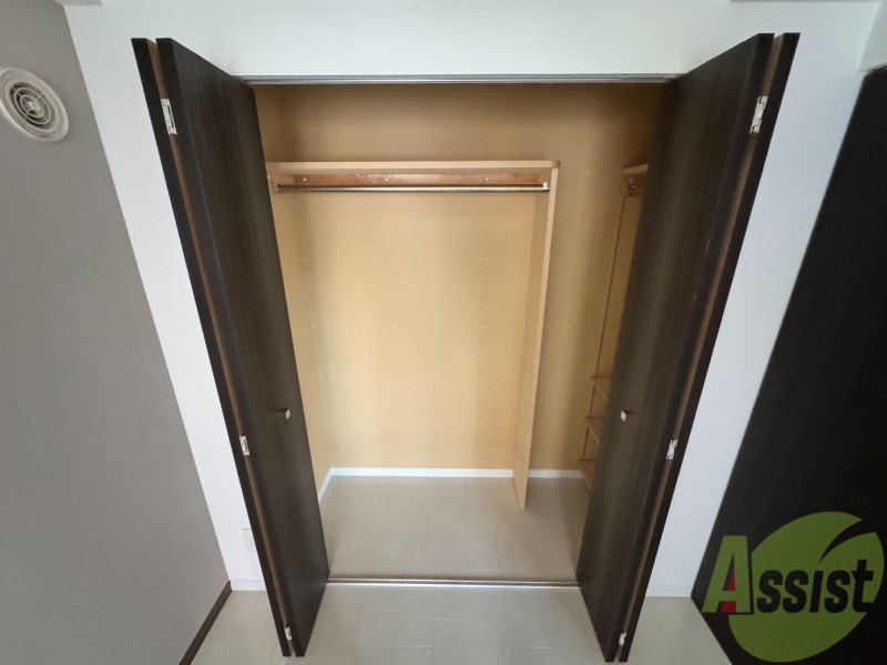 収納　寝室の収納です。部屋がすっきり片付きます。