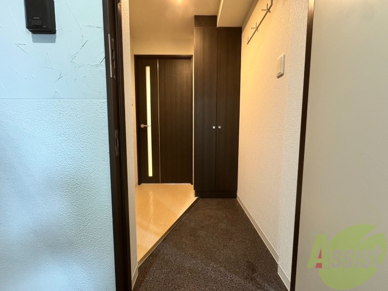 玄関　玄関にはシューズボックスもあって便利そう！