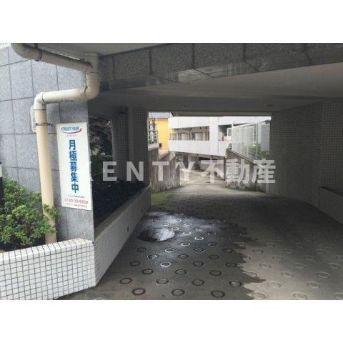 エントランス　建物の内部です