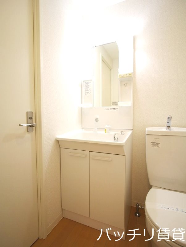 洗面設備　※写真は同型タイプの為現状を優先いたします