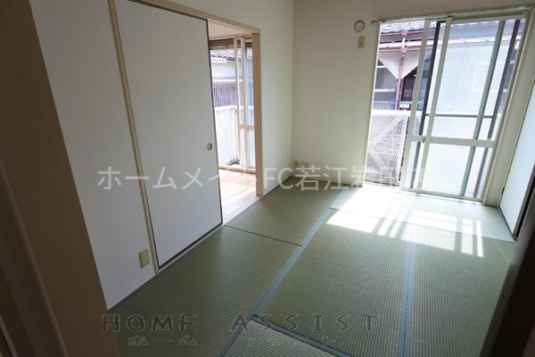 川上コーポラスの居間写真