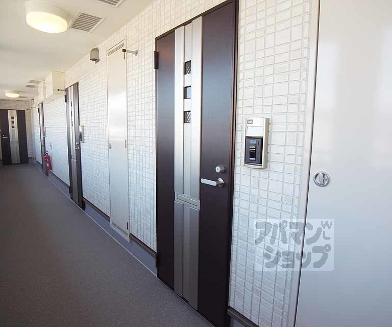 その他設備　玄関ドアです