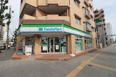 コンビニ　ファミリーマート 九丁堀店（コンビニ）まで129m