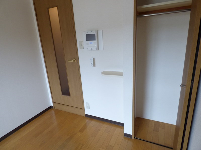 収納　違うお部屋の写真です。ご参考までに